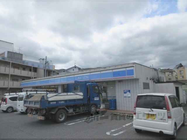 コンビニ　ローソン生駒俵口町店（コンビニ）まで450m