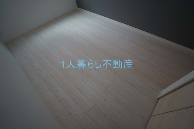 居室・リビング　6.5帖の洋室です。