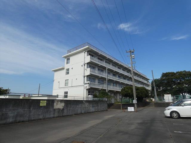 小学校　住吉小学校（小学校）まで1082m