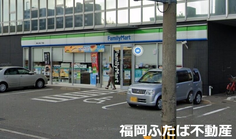 コンビニ　ファミリーマート博多上牟田一丁目店（コンビニ）まで410m
