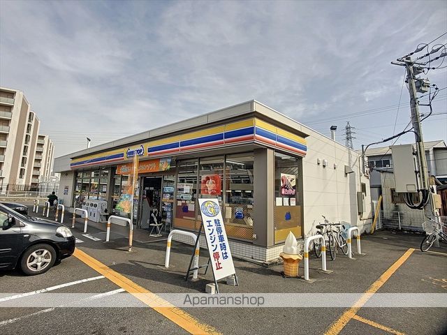 コンビニ　ミニストップ（コンビニ）まで534m
