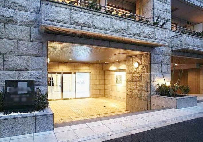 建物外観　★落ち着きのあるエントランス★