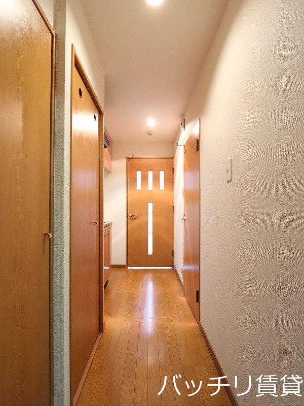 玄関　別号室イメージの為、現状を優先致します。