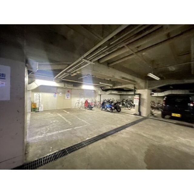 その他　駐車場