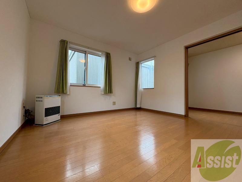 居室・リビング　広くてキレイなお部屋が広がっていて、充実した生活が送れそう。