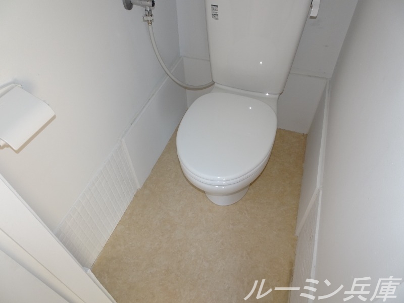 ヴィラナリー加東第2のトイレ写真