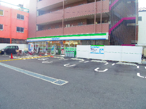 コンビニ　ファミリーマート 緑橋中央大通店（コンビニ）まで138m