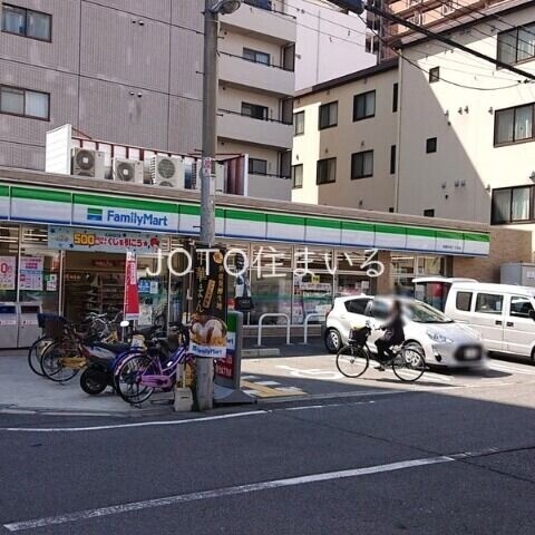 コンビニ　ファミリーマート城東中央二丁目店（コンビニ）まで48m