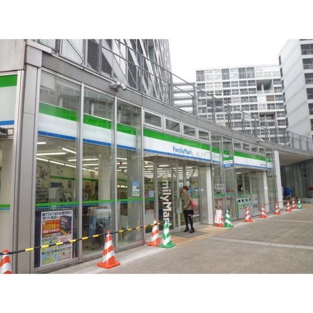 コンビニ　ファミリーマート東雲橋店（コンビニ）まで637m