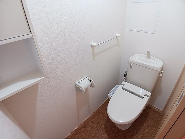 トイレ　落ち着いたトイレです