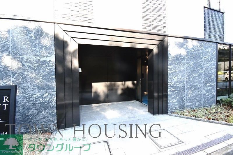 エントランス　お問合せは(株)タウンハウジングレジデンス事業部【03-…