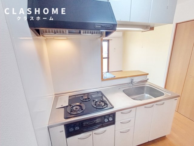 キッチン　同物件の別部屋になります。