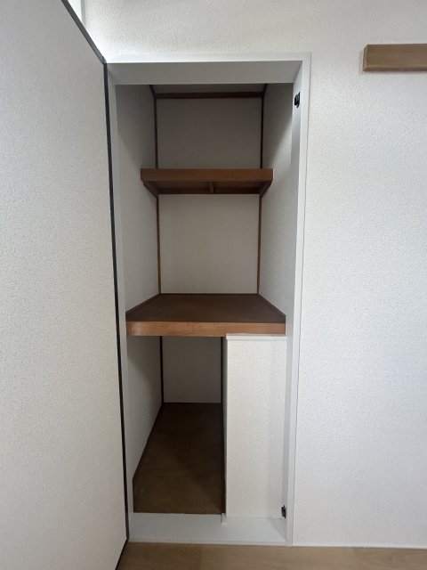 収納　※写真は１０２号室です