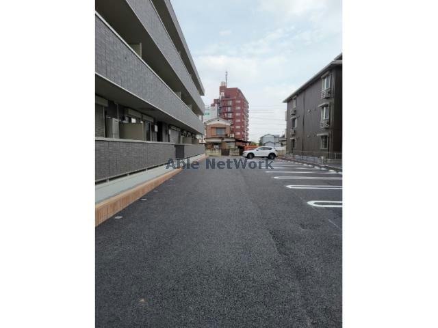 駐車場　駐車場