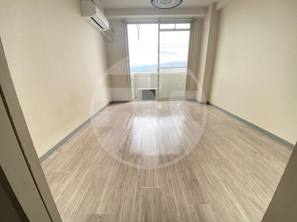 T-YAIMAIIの居間写真