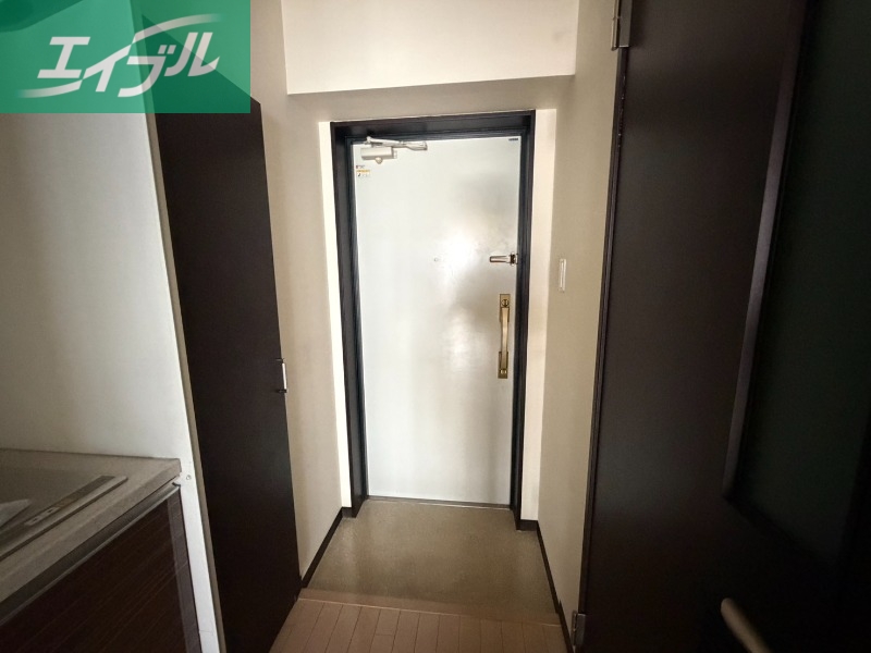 玄関　広々バルコニー