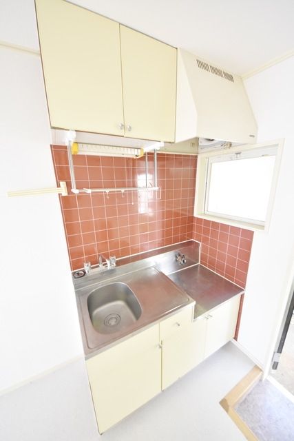 キッチン　※同建物別部屋参考