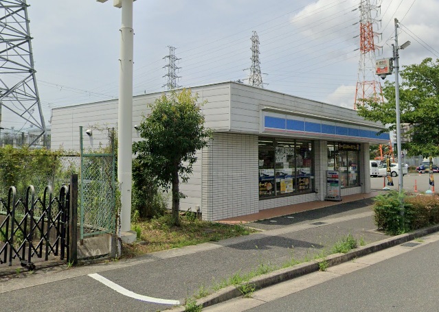 コンビニ　ローソン 伊丹池尻六丁目店（コンビニ）まで481m