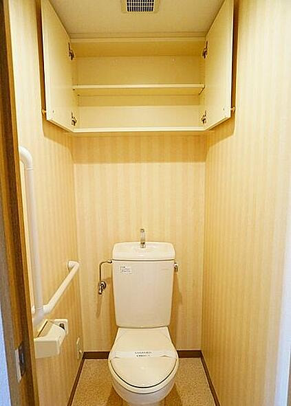 トイレ　（別タイプ参考写真）コート　メドウ　板橋区徳丸２