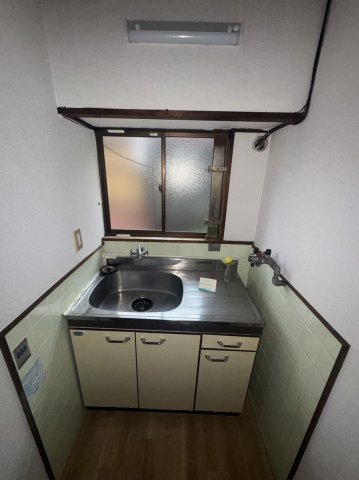 横堤2丁目貸家のキッチン写真