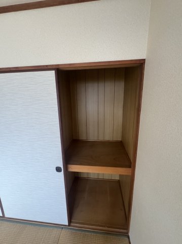 横堤2丁目貸家の内装写真