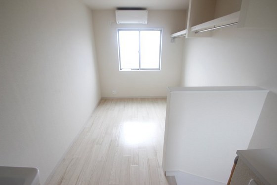 居室・リビング　※別部屋の写真です
