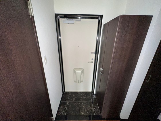 玄関　※別部屋の写真です