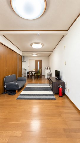 八尾市植松町2丁目 戸建の居間写真