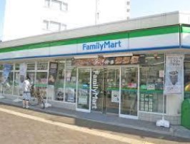 コンビニ　ファミリーマート 川崎貝塚一丁目店（コンビニ）まで91m