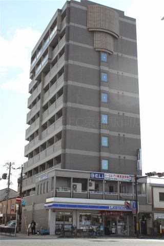 建物外観　一階コンビニ