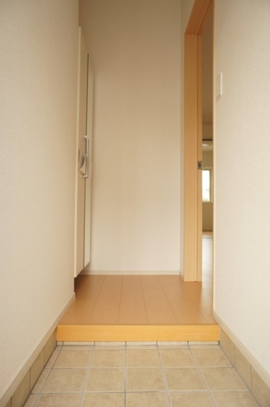 玄関　図面と現状に相違がある場合には現状を優先