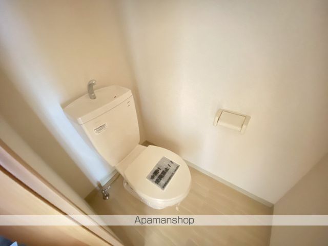 地下鉄谷町線 長原駅 徒歩12分 3階建 築18年のトイレ写真