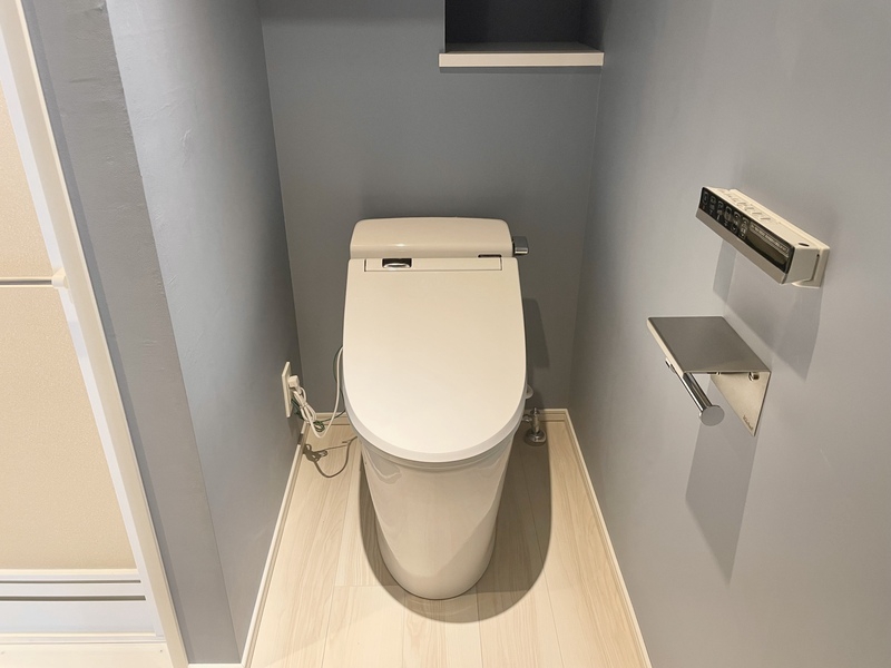 京王新線 初台駅 徒歩7分 11階建 築6年のトイレ写真