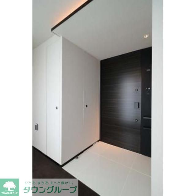 玄関　※写真は同タイプ住戸です。