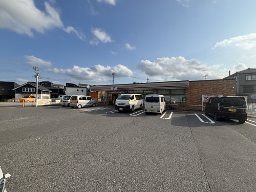 コンビニ　セブンイレブン沼南大津ヶ丘店（コンビニ）まで561m