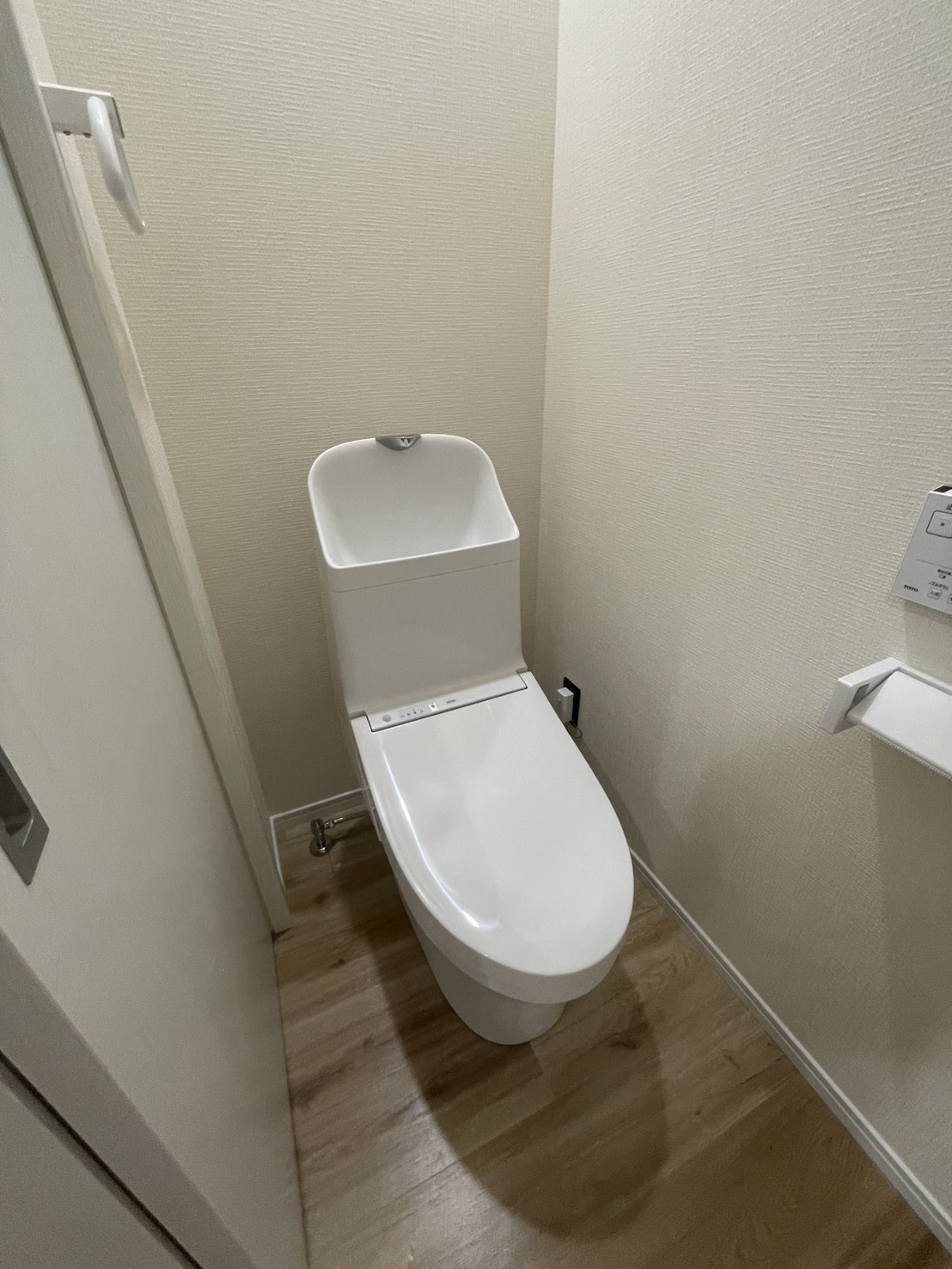 北栄新築アパートB棟のトイレ写真