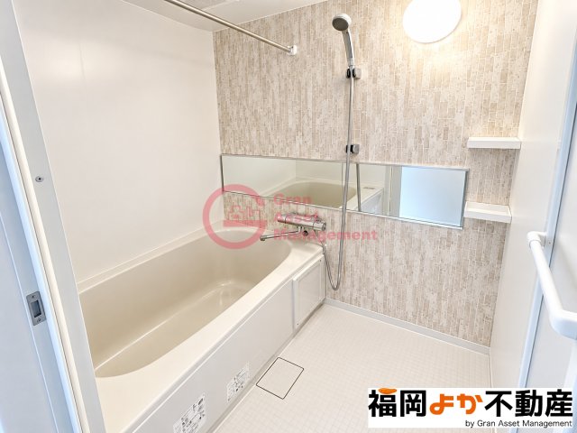 バス・シャワールーム　【福岡よか不動産】落ち着いた空間のお風呂です