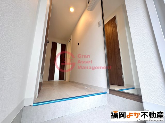玄関　【福岡よか不動産】落ち着いた玄関です