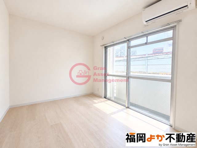居室・リビング　【福岡よか不動産】こちらのリビングで趣味の時間をお楽しみくだ