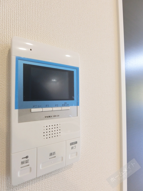 セキュリティ　カラーモニターホンで来訪者を確認できます♪