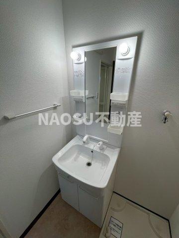 洗面設備　コンパクトで使いやすい洗面所