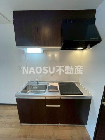 キッチン　コンパクトなキッチンで掃除もラクラク