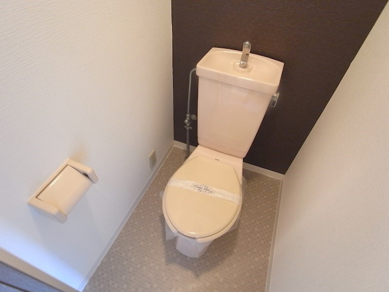 シャトラン弓木弐番館のトイレ写真