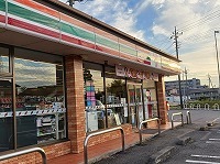 コンビニ　セブンイレブン宮代川端店（コンビニ）まで700m