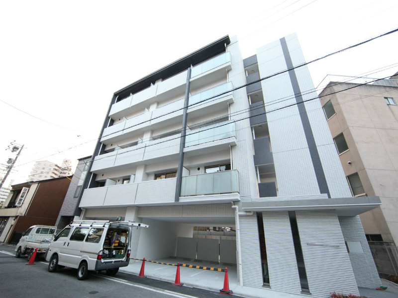建物外観　外観　オートロック付　防犯カメラ付