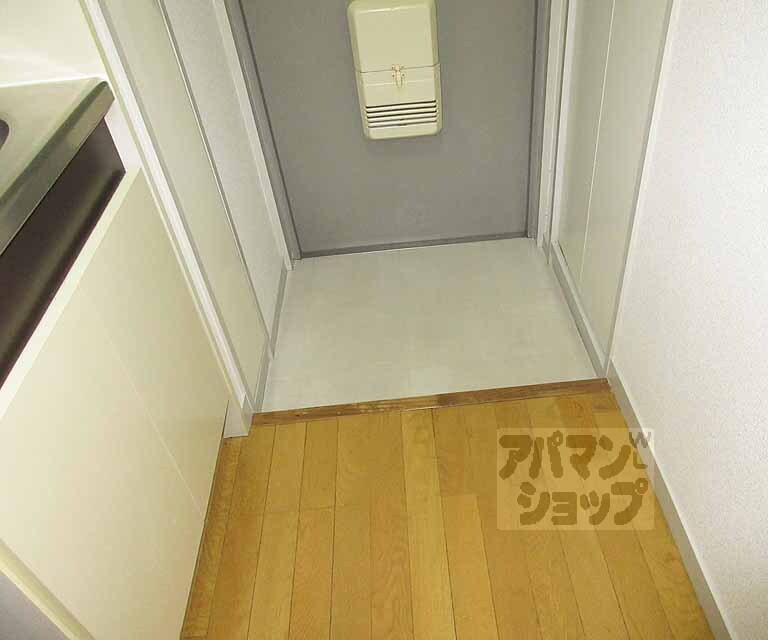 玄関　狭すぎずちょうど良い広さです