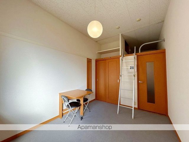 レオパレスソレーユの居間写真