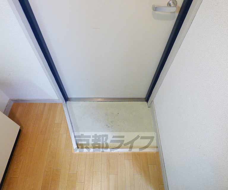 玄関　大きな段差がありません