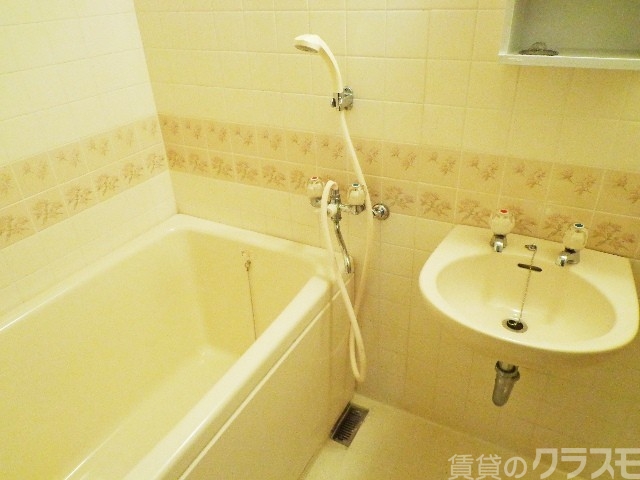 バス・シャワールーム　お風呂も清潔感あります♪