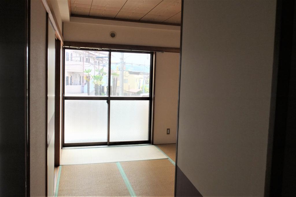 居室・リビング　6帖の畳のお部屋。